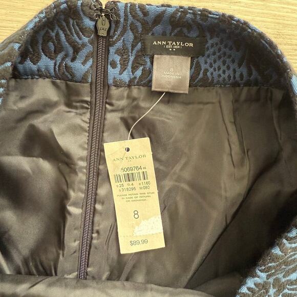 NWT Ann Taylor Blue Black Floral A Line Pencil Skirt Business Causal Size 8 - Picture 2 of 3